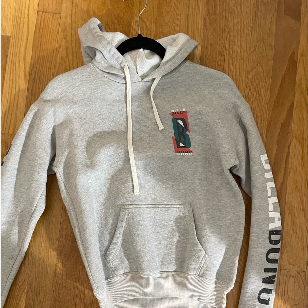 Billabong grey sweater